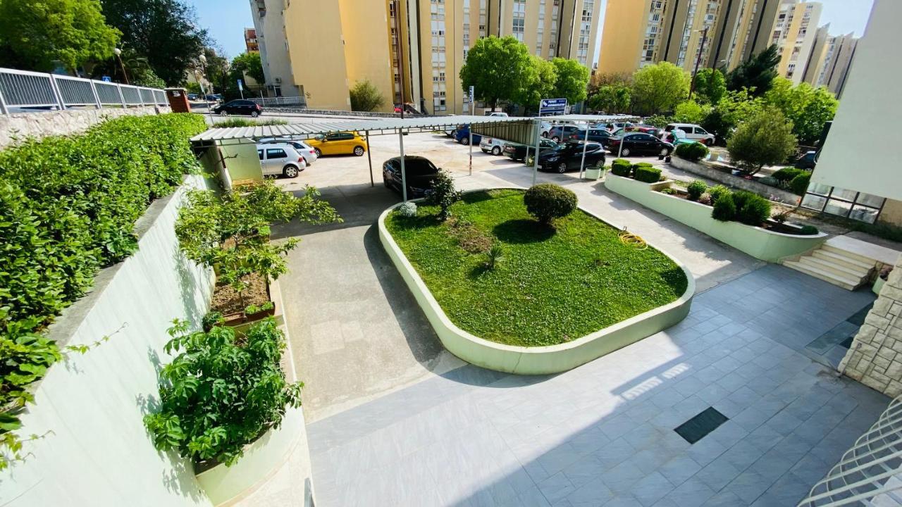 Apartmens And Rooms Madunic V Split Exterior photo