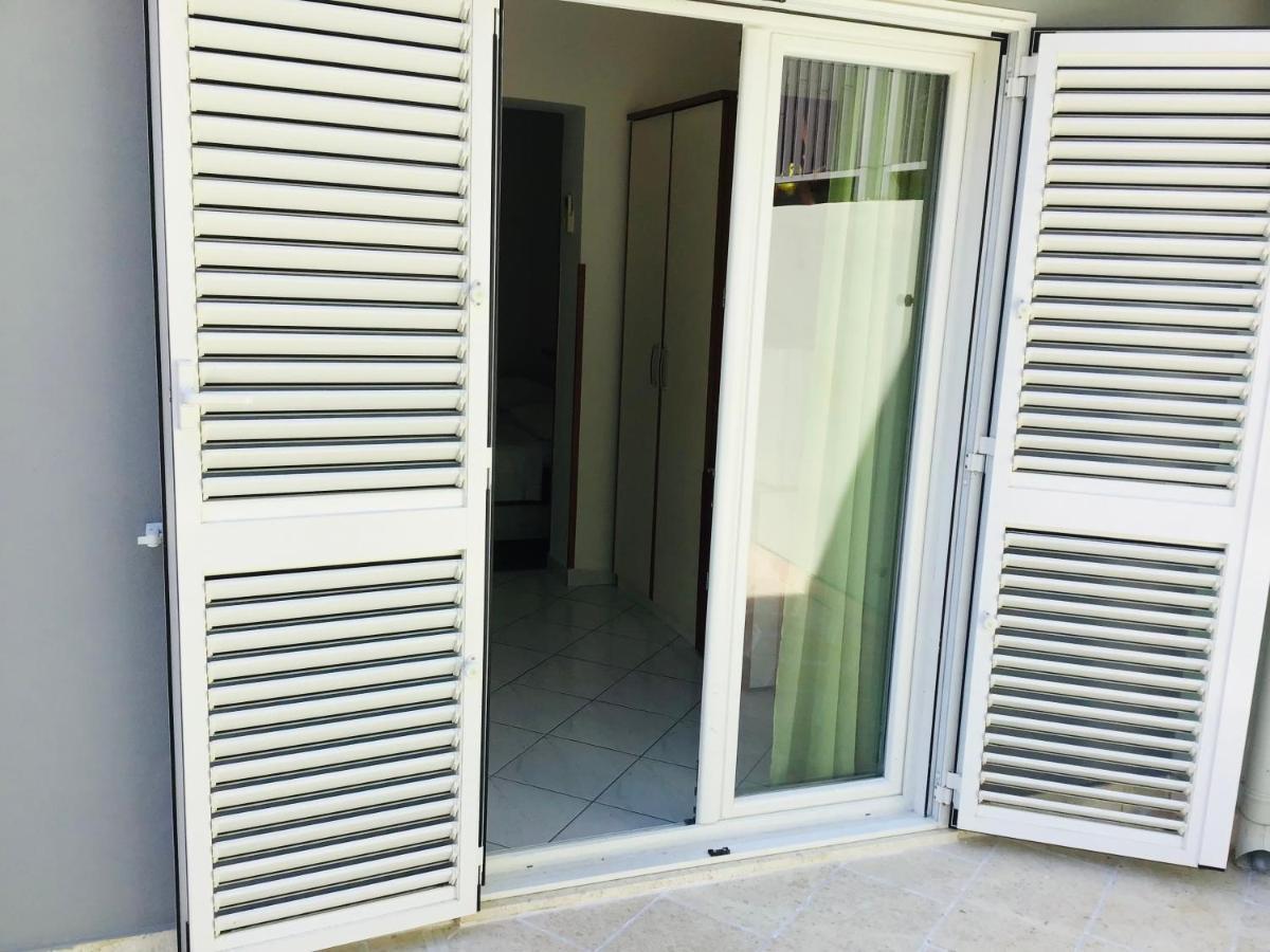 Apartmens And Rooms Madunic V Split Exterior photo